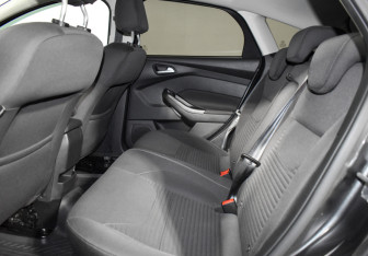 Подержанный автомобиль Ford Focus Hatchback 2018 года (13 фото)
