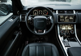 Подержанный автомобиль Land Rover Range Rover Sport 2020 года (13 фото)