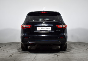 Подержанный автомобиль Infiniti QX60 2014 года (6 фото)