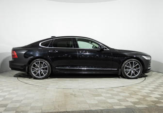 Подержанный автомобиль Volvo S90 2020 года (4 фото)