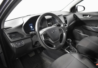 Подержанный автомобиль Hyundai Solaris Sedan 2021 года (9 фото)