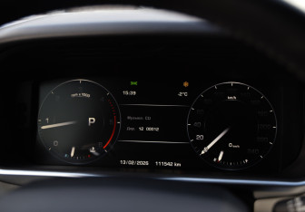 Подержанный автомобиль Land Rover Range Rover Sport 2016 года (14 фото)