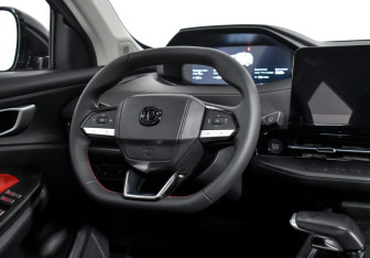 Подержанный автомобиль Changan UNI-S 2024 года (16 фото)