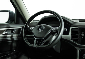 Подержанный автомобиль Volkswagen Teramont 2018 года (15 фото)