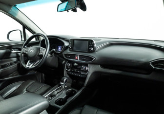 Подержанный автомобиль Hyundai Santa Fe 2020 года (9 фото)