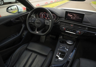 Подержанный автомобиль Audi A5 Liftback 2019 года (10 фото)