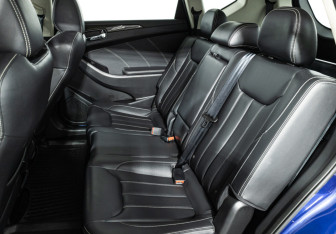 Подержанный автомобиль DongFeng 580 2023 года (10 фото)