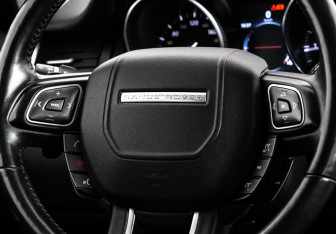 Подержанный автомобиль Land Rover Range Rover Evoque 2017 года (13 фото)