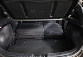 Подержанный автомобиль Hyundai Solaris Hatchback 2015 года (25 фото)