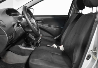 Подержанный автомобиль Geely MK 2008 года (10 фото)