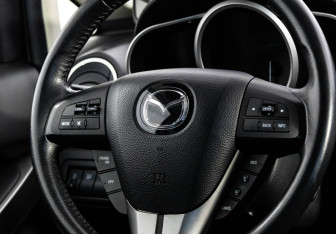 Подержанный автомобиль Mazda CX-7 2011 года (12 фото)