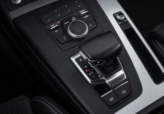 Подержанный автомобиль Audi Q5 2019 года (21 фото)