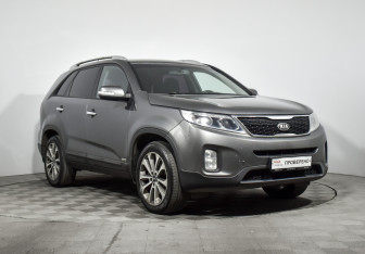 Подержанный автомобиль Kia Sorento 2014 года (3 фото)