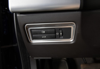 Подержанный автомобиль Jaguar XF Sedan 2014 года (19 фото)