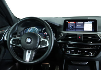Подержанный автомобиль BMW X3 2019 года (12 фото)