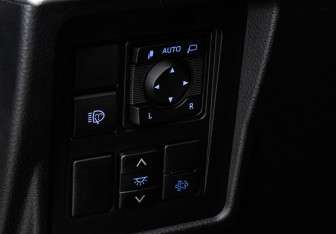 Подержанный автомобиль Toyota Land Cruiser Prado 2021 года (22 фото)