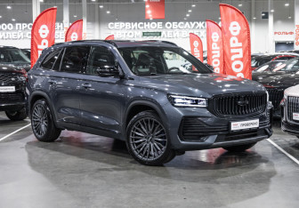 Подержанный автомобиль Geely Monjaro 2023 года (5 фото)