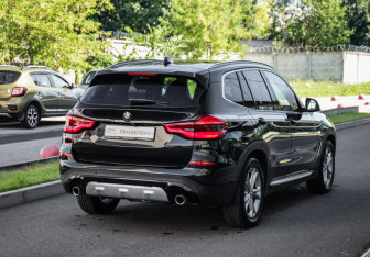 Подержанный автомобиль BMW X3 2019 года (6 фото)