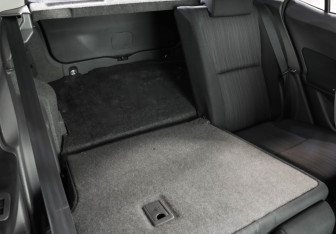 Подержанный автомобиль Toyota Auris Hatchback 2007 года (26 фото)