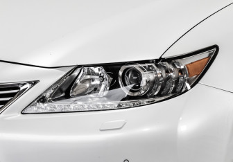 Подержанный автомобиль Lexus ES 2013 года (2 фото)