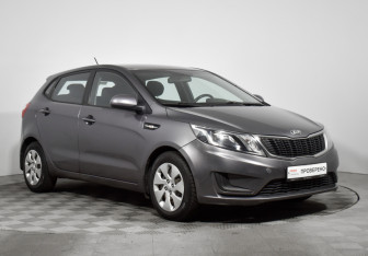 Подержанный автомобиль Kia Rio Hatchback 2015 года (3 фото)