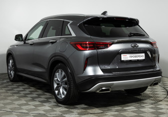 Подержанный автомобиль Infiniti QX50 2021 года (7 фото)