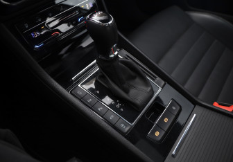 Подержанный автомобиль Skoda Superb Liftback 2023 года (23 фото)