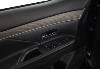 Подержанный автомобиль Mitsubishi Outlander 2022 года (22 фото)