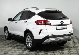 Подержанный автомобиль FAW Besturn X80 2018 года (7 фото)