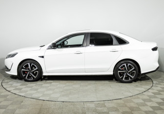 Подержанный автомобиль Kaiyi E5 2023 года (8 фото)