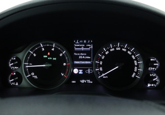 Подержанный автомобиль Toyota Land Cruiser Suv 2019 года (21 фото)