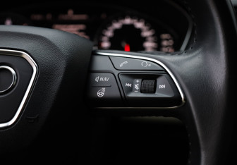 Подержанный автомобиль Audi Q5 2020 года (12 фото)