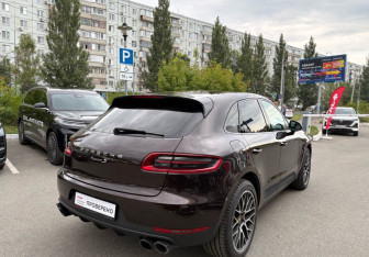Подержанный автомобиль Porsche Macan 2016 года (5 фото)