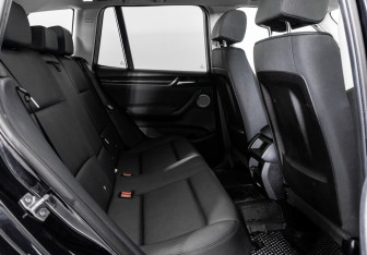 Подержанный автомобиль BMW X3 2014 года (23 фото)