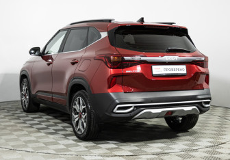 Подержанный автомобиль Kia Seltos 2022 года (7 фото)