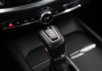 Подержанный автомобиль Volvo V60 2019 года (15 фото)