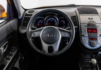 Подержанный автомобиль Kia Soul 2010 года (13 фото)
