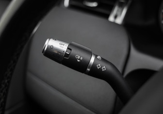 Подержанный автомобиль Land Rover Discovery Sport 2020 года (26 фото)