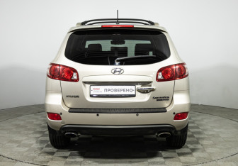 Подержанный автомобиль Hyundai Santa Fe 2007 года (6 фото)