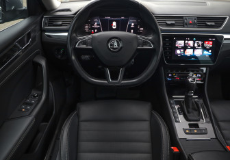 Подержанный автомобиль Skoda Superb Liftback 2023 года (11 фото)