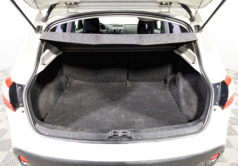 Подержанный автомобиль Nissan Qashqai 2013 года (18 фото)