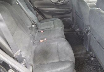 Подержанный автомобиль Nissan X-Trail 2017 года (13 фото)