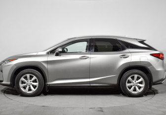 Подержанный автомобиль Lexus RX 2017 года (8 фото)