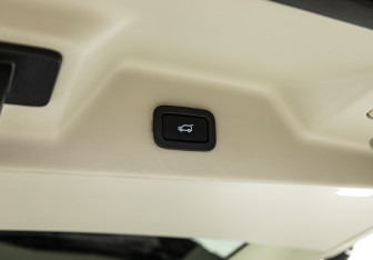 Подержанный автомобиль Land Rover Range Rover 2018 года (30 фото)