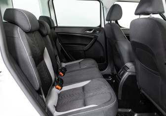 Подержанный автомобиль Skoda Yeti 2015 года (15 фото)
