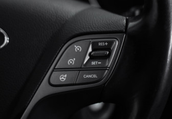 Подержанный автомобиль Hyundai Santa Fe 2013 года (12 фото)