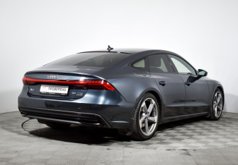 Подержанный автомобиль Audi A7 2018 года (5 фото)