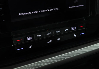 Подержанный автомобиль Volkswagen Touareg 2018 года (18 фото)