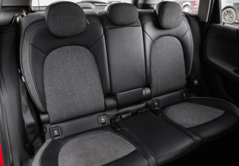 Подержанный автомобиль MINI Countryman 2017 года (29 фото)