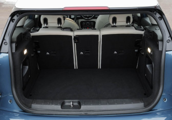 Подержанный автомобиль MINI Clubman Wagon 2022 года (36 фото)